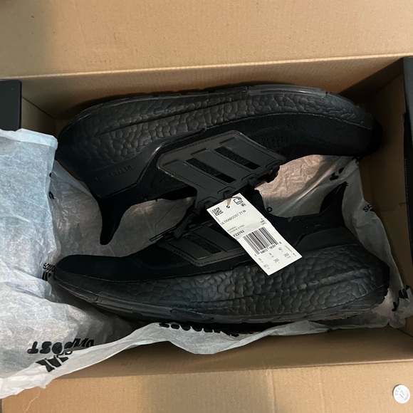adidas Women's Ultraboost 21 Running Shoe- Color: Black/Black/Black- Size 9.5 - Picture 14 of 15